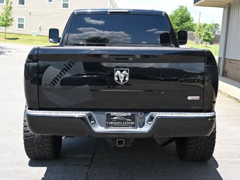 Used 2012 RAM 2500 ST w/ Chrome Appearance Group AWD/4WD image 3
