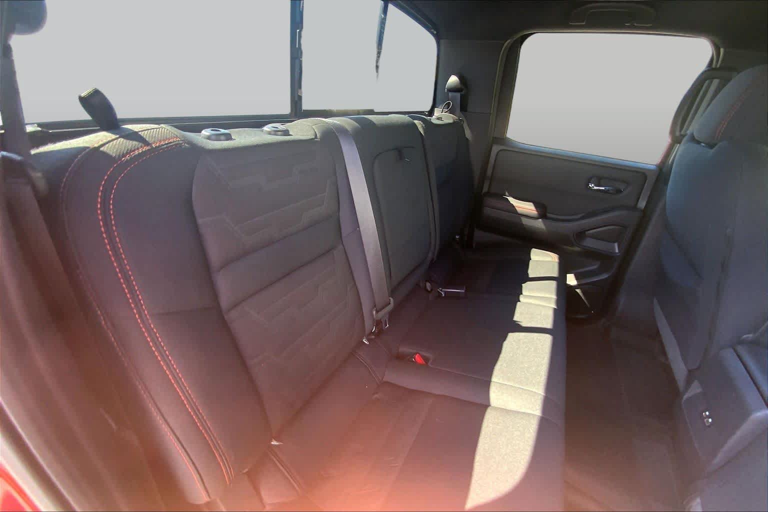 Used 2022 Nissan Frontier PRO-4X w/ Off-Road Protection Package AWD/4WD image 19