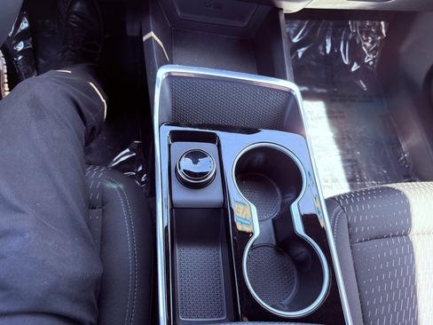 Used 2026 Chevrolet Equinox LT image 31