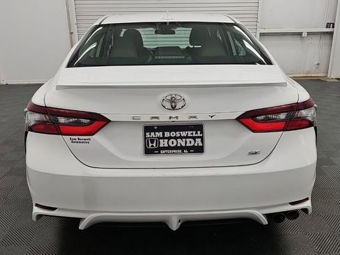 Used 2023 Toyota Camry SE FWD image 8