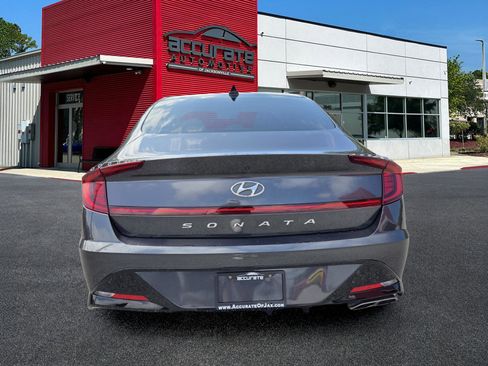 Used 2021 Hyundai Sonata SEL w/ Preferred Accessory Package FWD image 4