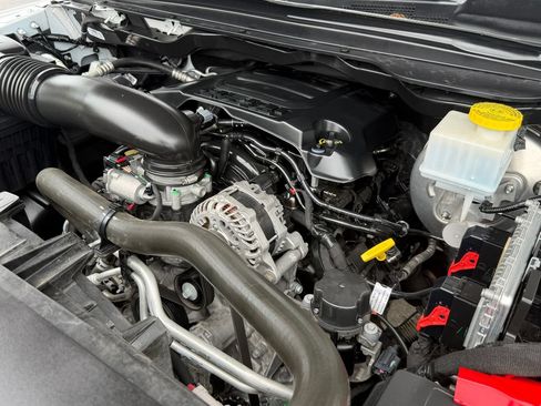 Used 2022 RAM 1500 Laramie AWD/4WD image 37