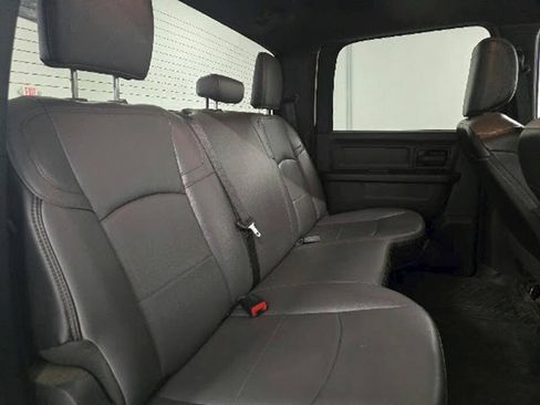Used 2024 RAM 2500 Tradesman w/ Chrome Appearance Group AWD/4WD image 16