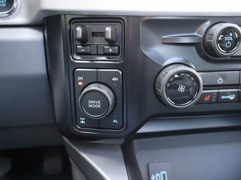 New 2026 Ford F250 XLT w/ XLT Premium Package AWD/4WD image 34