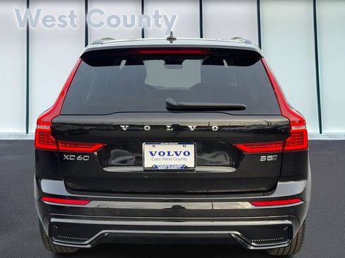 Certified 2025 Volvo XC60 B5 Core image 6