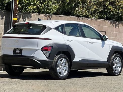 New 2027 Hyundai Kona SE FWD image 6