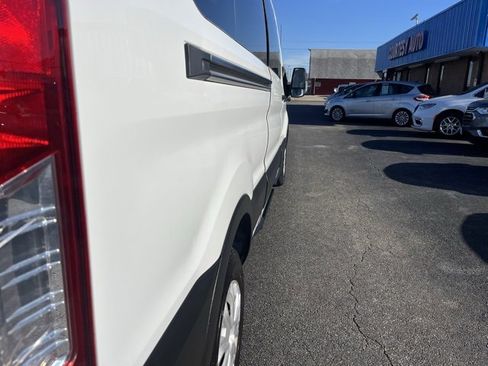 Used 2023 Ford Transit 350 XLT image 11