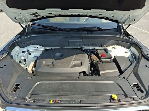 Used 2018 Volvo XC90 T6 Momentum w/ Convenience Package AWD/4WD image 30