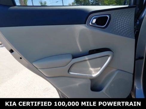 Certified 2023 Kia Soul LX w/ LX Technology Package FWD image 21