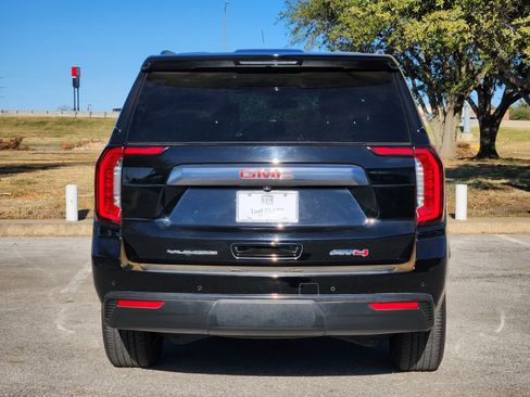 Used 2021 GMC Yukon AT4 w/ AT4 Premium Package image 6