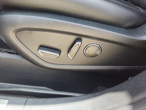 Used 2019 Lincoln Nautilus Reserve FWD image 24