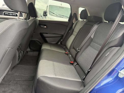 Used 2023 Nissan Rogue SV FWD image 19
