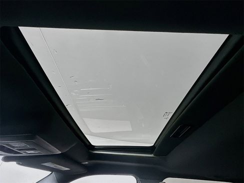 Used 2017 RAM 3500 Laramie Longhorn image 21