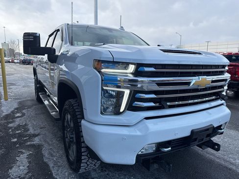 Used 2022 Chevrolet Silverado 3500 High Country image 4