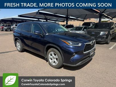 Used 2023 Toyota Highlander LE