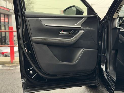 Used 2024 MAZDA CX-90 3.3 Turbo w/ Preferred Plus image 21