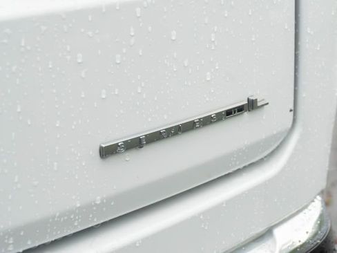 Used 2023 Jeep Wagoneer L Series II AWD/4WD image 35