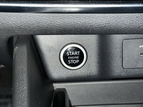 Certified 2023 Nissan Rogue SV image 35