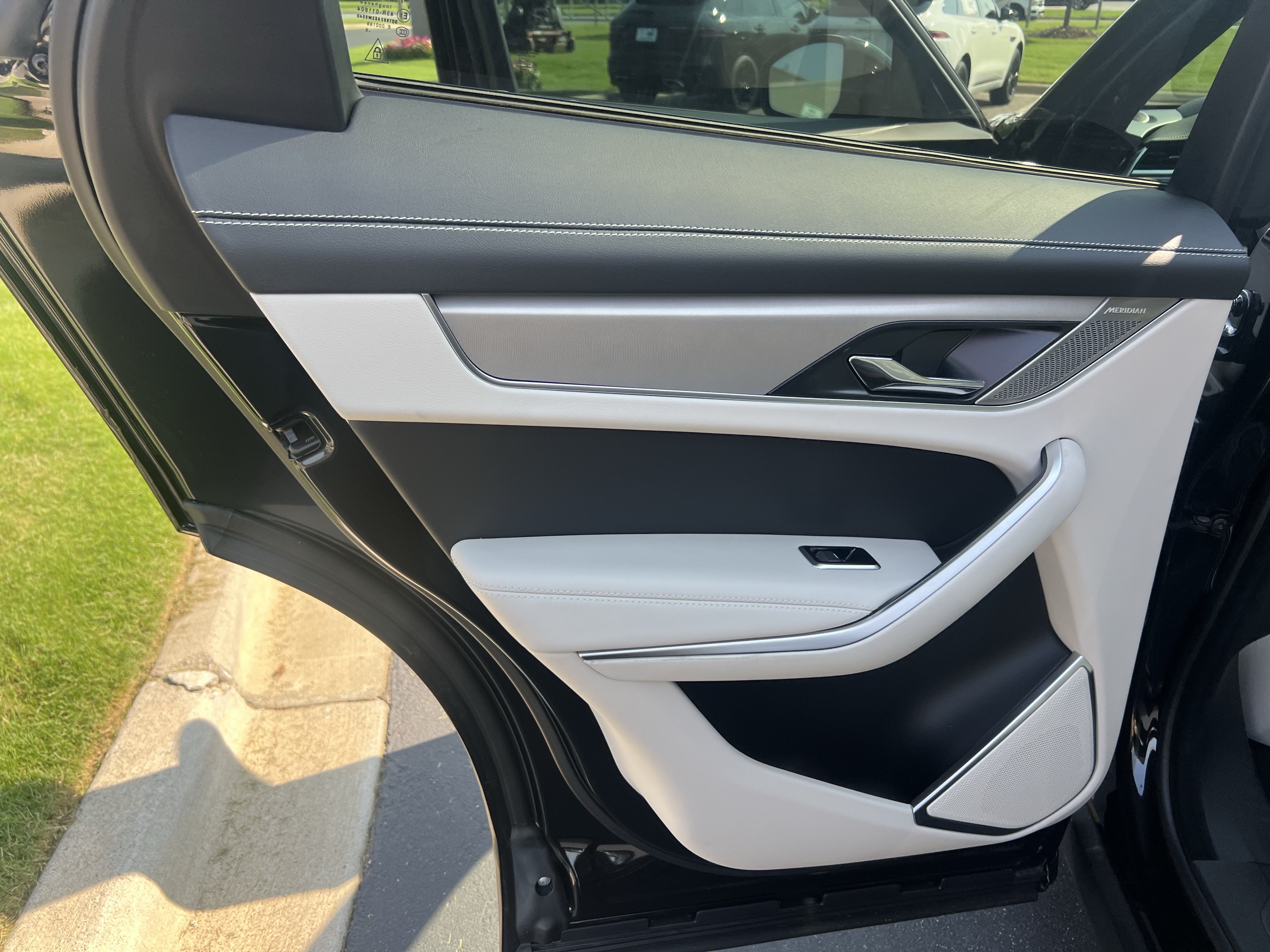 New 2026 Jaguar F-PACE R-Dynamic S AWD/4WD image 17