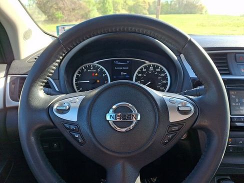 Used 2017 Nissan Sentra SV FWD image 18