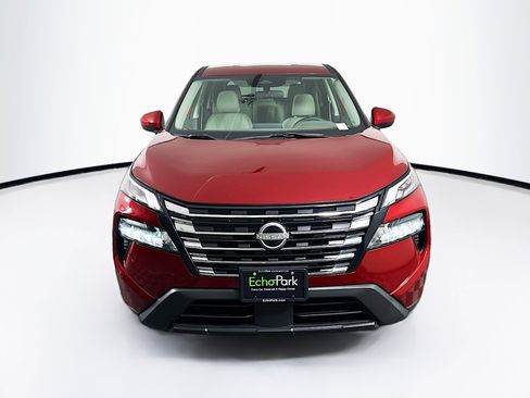 Used 2024 Nissan Rogue SV FWD image 2