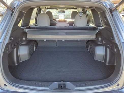 Used 2025 Subaru Forester Premium w/ Convenience Package #2 image 13