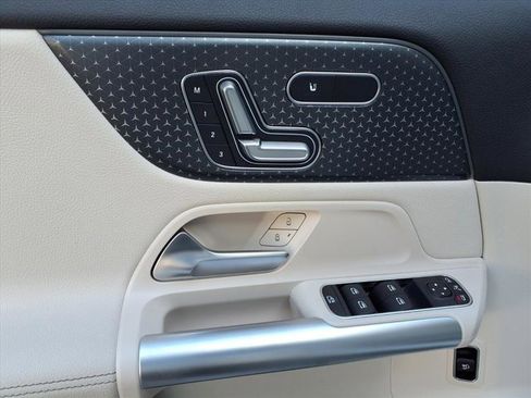 Used 2025 Mercedes-Benz GLA 250 4MATIC image 14