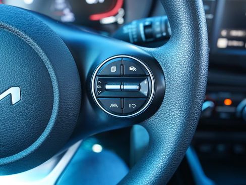 Used 2024 Kia Soul LX w/ Option Group 015 FWD image 28