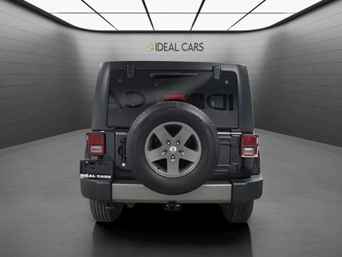 Used 2015 Jeep Wrangler Unlimited Sport AWD/4WD image 6