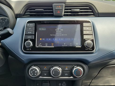 New 2025 Nissan Versa SV w/ Trunk Package FWD image 20