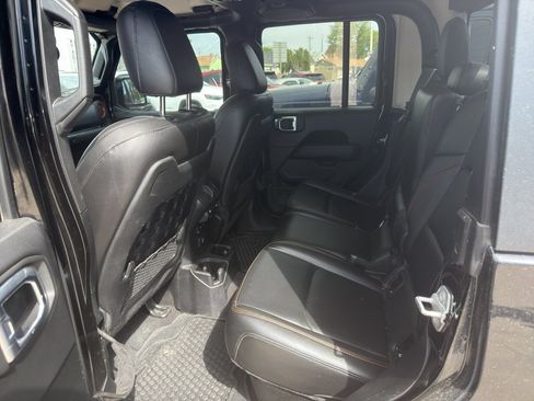 Used 2021 Jeep Gladiator Mojave AWD/4WD image 8