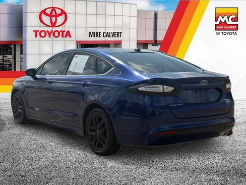 Used 2013 Ford Fusion SE FWD image 3