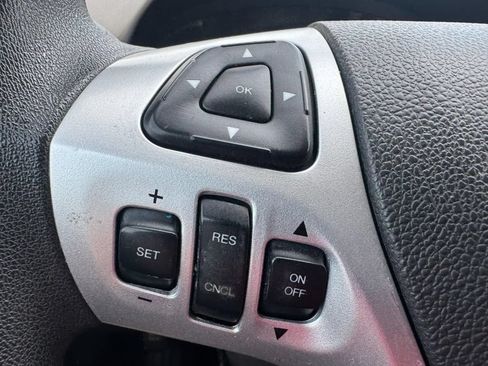 Used 2013 Ford Edge SE FWD image 16