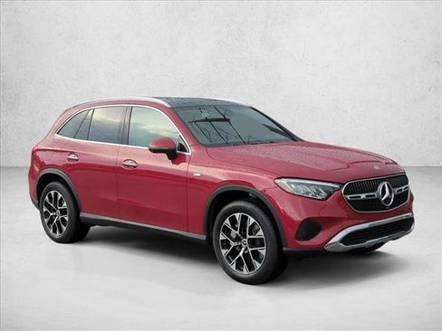 Certified 2025 Mercedes-Benz GLC 350e 4MATIC image 3