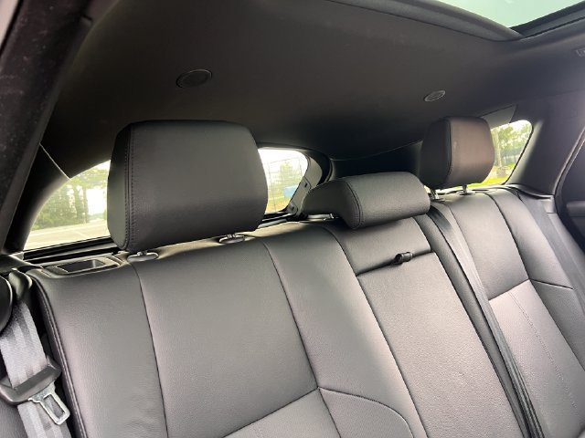 Used 2026 Land Rover Range Rover Velar Dynamic SE AWD/4WD image 34