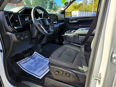 Used 2023 Chevrolet Silverado 1500 RST image 7