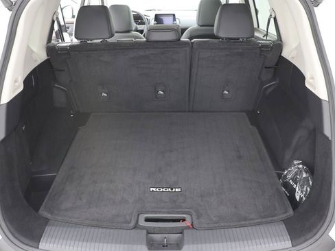 Used 2023 Nissan Rogue SV w/ SV Premium Package image 30