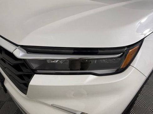 Used 2023 Honda Pilot EX-L image 11