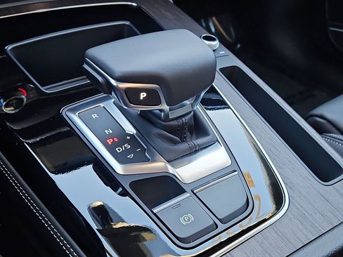 Used 2025 Audi Q5 2.0T Premium Plus image 33