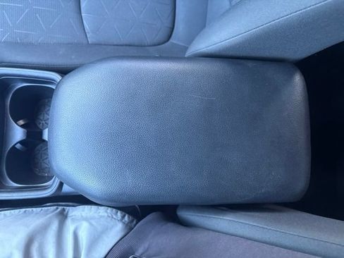 Used 2020 Toyota RAV4 XLE AWD/4WD image 21