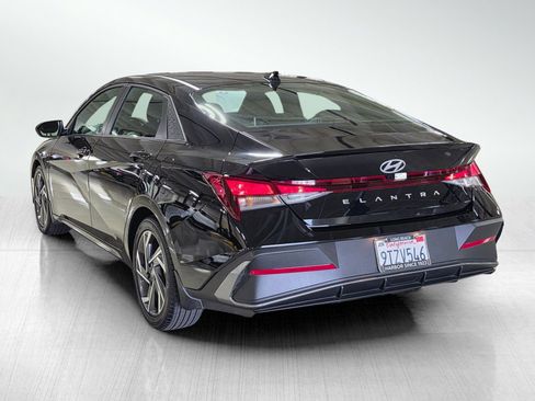 Certified 2025 Hyundai Elantra Sport FWD image 5