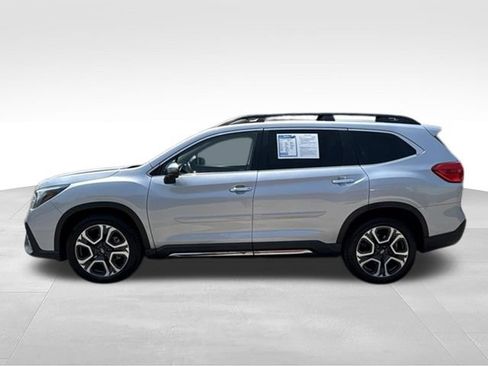 Used 2023 Subaru Ascent Touring AWD/4WD image 4