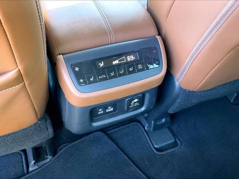 Used 2023 Nissan Pathfinder Platinum w/ Cargo Package image 34