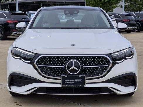 Used 2025 Mercedes-Benz E 350 Sedan image 3