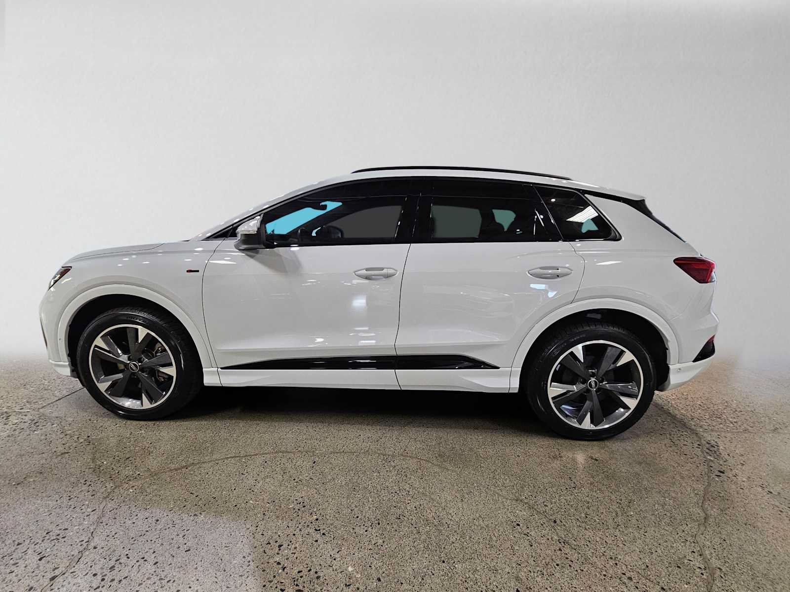 Used 2023 Audi Q4 e-tron Prestige w/ Black Optic Package AWD/4WD image 6