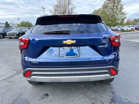 Used 2024 Chevrolet Trax LT w/ Driver Confidence Package image 10