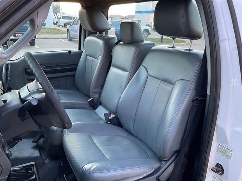 Used 2015 Ford F550 XL 4WD Reg Cab 141 WB 60 CA image 8