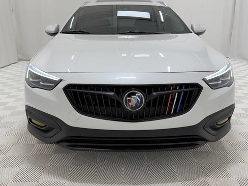 Used 2018 Buick Regal Essence w/ Driver Confidence Package #1 image 22