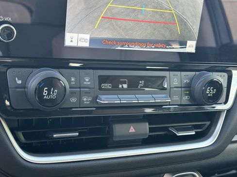 Certified 2024 Toyota Grand Highlander AWD image 19