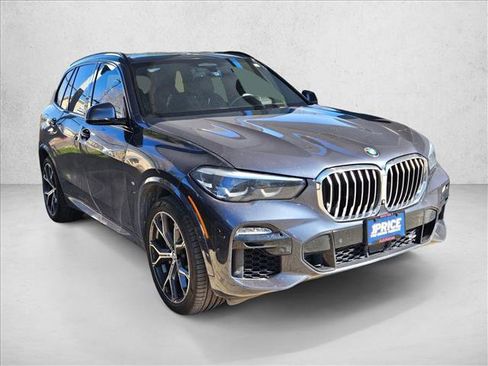 Used 2019 BMW X5 xDrive40i w/ M Sport Package image 3